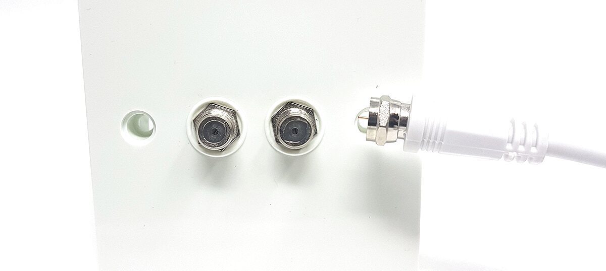 Professional TV antenna wall point installation